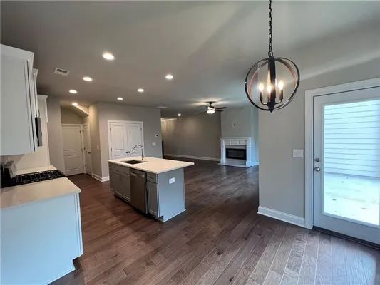 Property Slideshow image 3 of 18 | 340 lakeside trce, Canton, GA, 30115