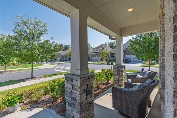 Property Slideshow image 2 of 51 | 616 grassmeade ln, Woodstock, GA, 30188