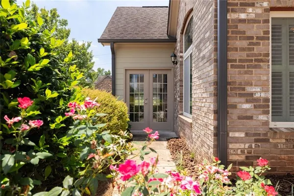 Property Slideshow image 3 of 40 | 6129 brookhaven cir, Johns Creek, GA, 30097