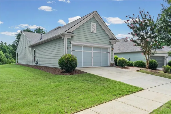 Property Slideshow image 2 of 60 | 329 sandy springs dr, Griffin, GA, 30223