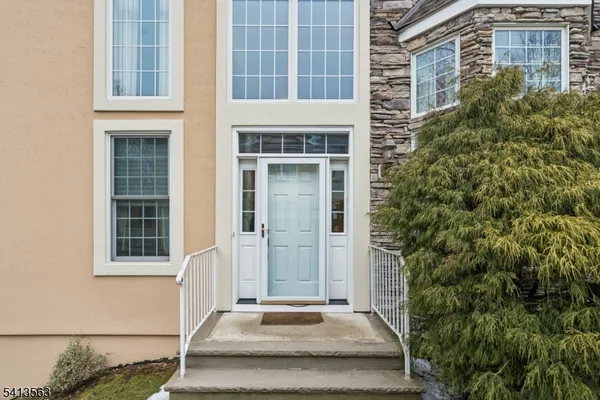 Property Slideshow image 2 of 32 | 8 wyckoff way, Chester Twp., NJ, 07930