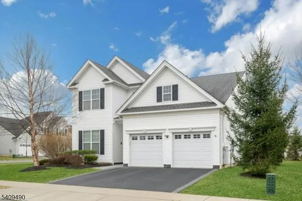 Property Slideshow image 2 of 30 | 4 virgil ln, Mount Olive Twp., NJ, 07836