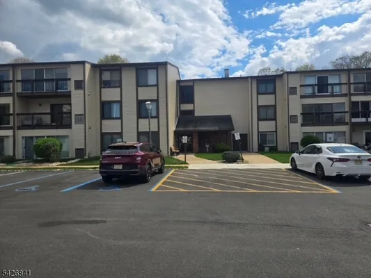 Property Slideshow image 2 of 21 | 278 crosse dr 3f, Monroe Twp., NJ, 08831