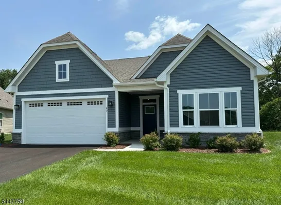 Property Slideshow image 2 of 24 | 40 thomas knoll blvd, Mansfield Twp., NJ, 07865