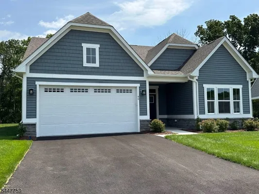 Property Slideshow image 3 of 24 | 40 thomas knoll blvd, Mansfield Twp., NJ, 07865
