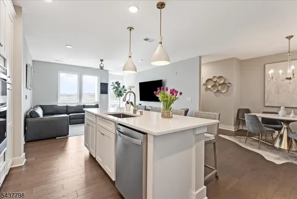 Property Slideshow image 3 of 30 | 1 vanderbilt blvd 309, Florham Park Boro, NJ, 07932