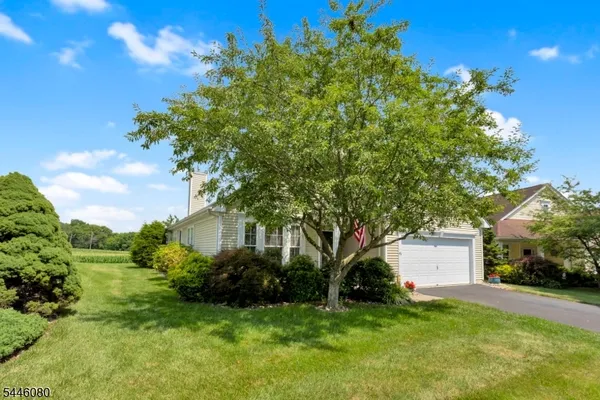 Property Slideshow image 2 of 43 | 46 kensington cir, White Twp., NJ, 07823