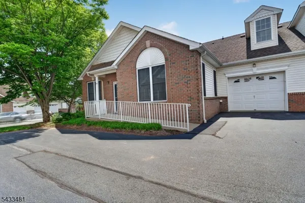 Property Slideshow image 3 of 27 | 21 samson dr, Raritan Twp., NJ, 08822