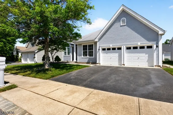 Property Slideshow image 2 of 33 | 11 valley stream pl, Barnegat Twp., NJ, 08005