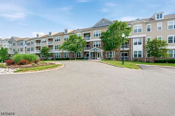 Property Slideshow image 2 of 28 | 4206 hoover ln 206, Rockaway Twp., NJ, 07885