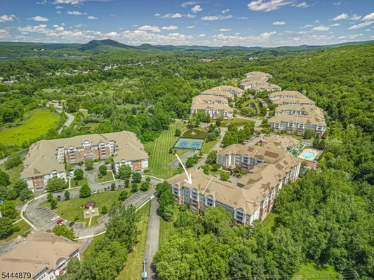 Property Slideshow image 2 of 43 | 8421 warrens way 421, Wanaque Boro, NJ, 07465