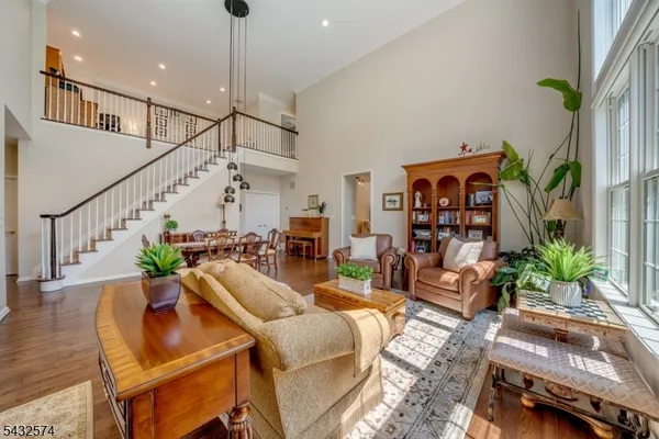 Property Slideshow image 2 of 16 | 18 wyckoff way, Chester Twp., NJ, 07930