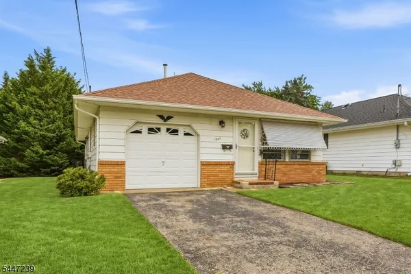 Property Slideshow image 2 of 27 | 1947 mount juliano ln, Toms River Township, NJ, 08753