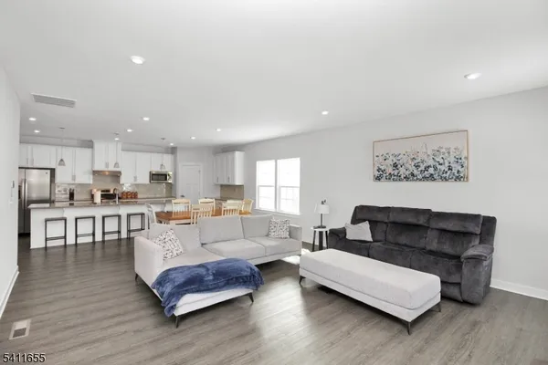 Property Slideshow image 3 of 18 | 9 mountain view ln, Port Murray, NJ, 07865