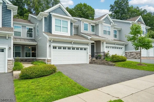 Property Slideshow image 2 of 27 | 66 lupine ln, Allamuchy Twp., NJ, 07840