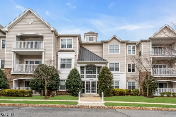 Property Slideshow image 3 of 38 | 2207 conrad way, Franklin Twp., NJ, 08873