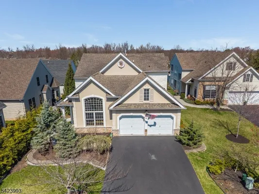 Property Slideshow image 3 of 43 | 4 nortwick ct, Franklin Twp., NJ, 08873