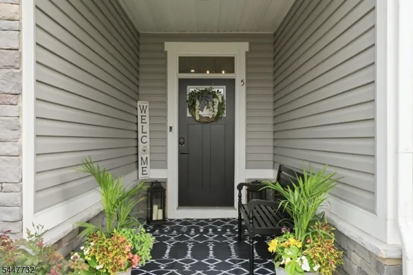 Property Slideshow image 3 of 46 | 5 harris hawk rd, Washington Twp., NJ, 07882