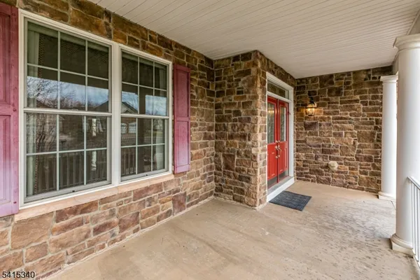 Property Slideshow image 2 of 36 | 10 independence ct, Franklin Twp., NJ, 08873