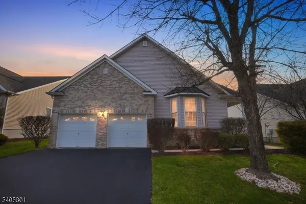 Property Slideshow image 3 of 42 | 211 bradwick way, Marlboro Twp., NJ, 07746