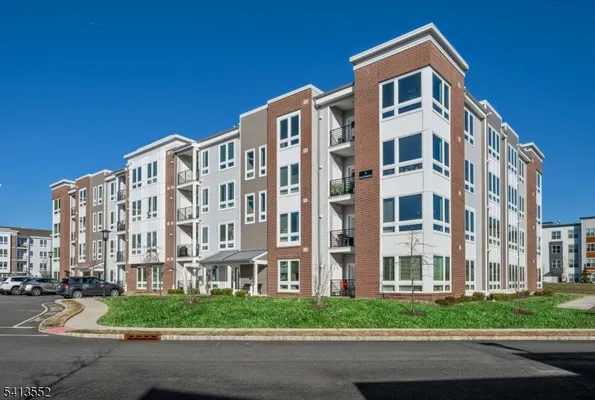 Property Slideshow image 2 of 42 | 4 vanderbilt blvd 408, Florham Park Boro, NJ, 07932