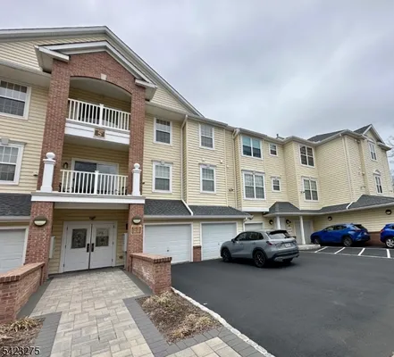 Property Slideshow image 2 of 19 | 2303 neville ct, Franklin Twp., NJ, 08873