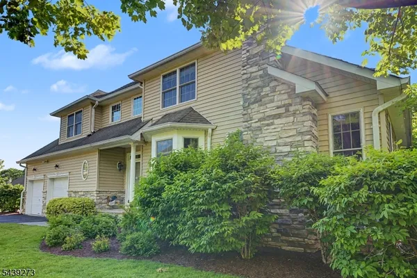 Property Slideshow image 2 of 42 | 83 schindler ct, Parsippany-Troy Hills Twp., NJ, 07054