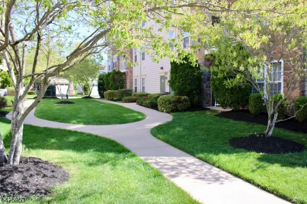 Property Slideshow image 3 of 3 | 2 steele pl 202, Hillsborough Twp., NJ, 08844