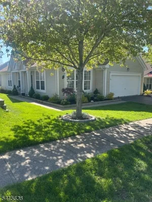 Property Slideshow image 2 of 28 | 95 kensington cir, White Twp., NJ, 07823