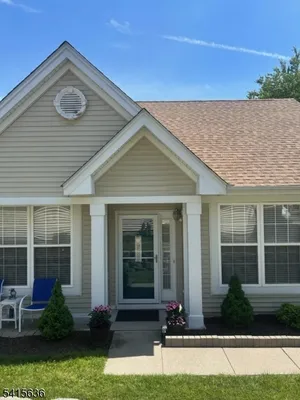 Property Slideshow image 3 of 28 | 95 kensington cir, White Twp., NJ, 07823