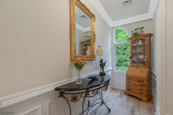 Property Slideshow image 3 of 27 | 10 schmidt cir, Watchung Boro, NJ, 07069