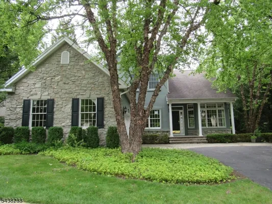 Property Slideshow image 2 of 29 | 26 bethpage dr, Montgomery Twp., NJ, 08558
