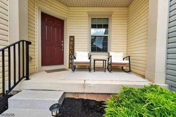 Property Slideshow image 3 of 32 | 27 redmon rd, Raritan Twp., NJ, 08822