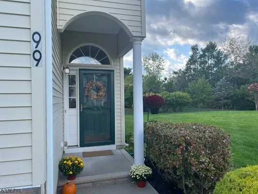 Property Slideshow image 2 of 16 | 99 saratoga ct, Franklin Twp., NJ, 08873