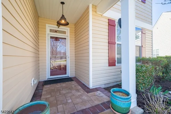 Property Slideshow image 2 of 18 | 10 ginkgo ct, Franklin Twp., NJ, 08873