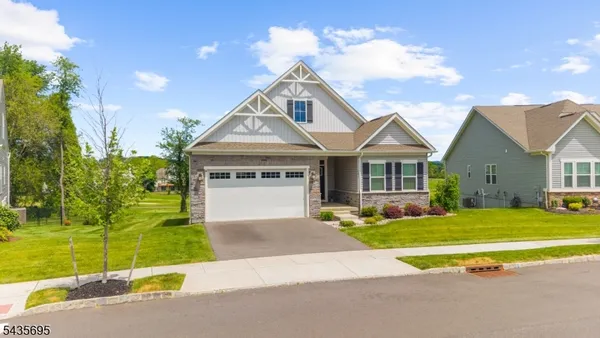 Property Slideshow image 3 of 41 | 124 club house dr, Washington Twp., NJ, 07882