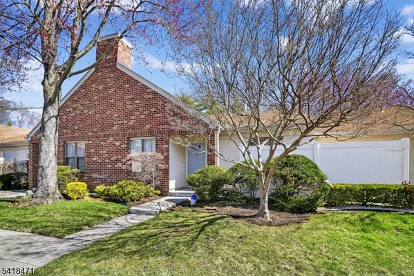 Property Slideshow image 2 of 38 | 334 wycoff way, East Brunswick Twp., NJ, 08816