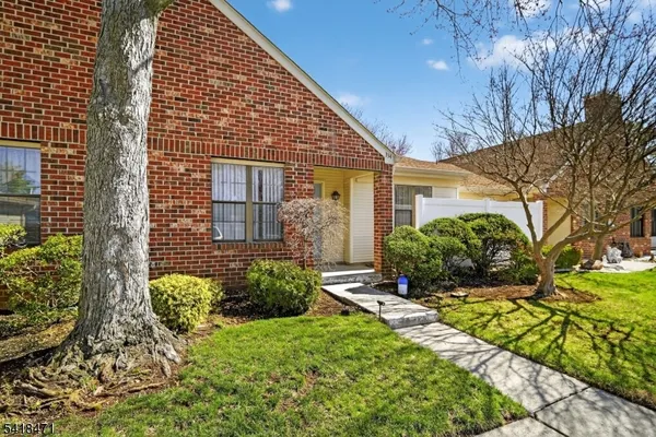 Property Slideshow image 3 of 38 | 334 wycoff way, East Brunswick Twp., NJ, 08816