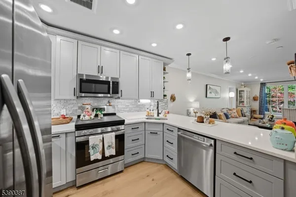 Property Slideshow image 3 of 38 | 208 fischer ct, Rockaway Twp., NJ, 07834