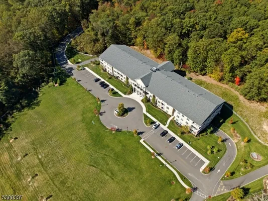 Property Slideshow image 2 of 38 | 208 fischer ct, Rockaway Twp., NJ, 07834