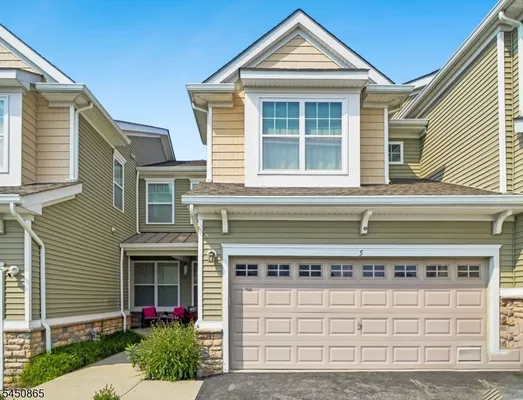 Property Slideshow image 2 of 34 | 5 alexanders rd, Allamuchy Twp., NJ, 07840