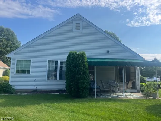 Property Slideshow image 2 of 14 | 9 buckingham cir, White Twp., NJ, 07823