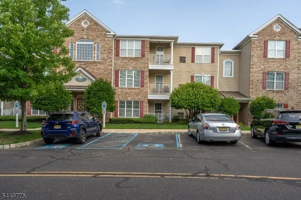 Property Slideshow image 3 of 27 | 319 sophee ln, Lakewood Twp., NJ, 08701
