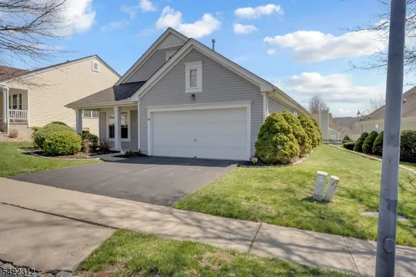 Property Slideshow image 3 of 37 | 87 kensington cir, White Twp., NJ, 07823