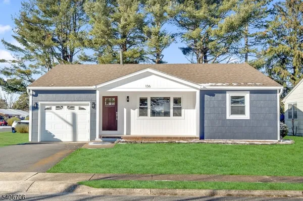 Property Slideshow image 2 of 33 | 136 georgetown, Toms River Township, NJ, 08753