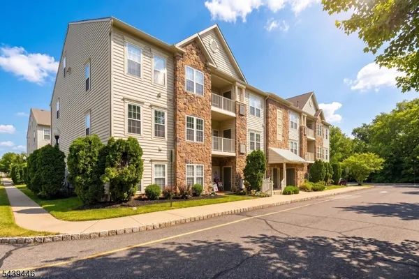 Property Slideshow image 2 of 25 | 4 steele pl c, Hillsborough Twp., NJ, 08844