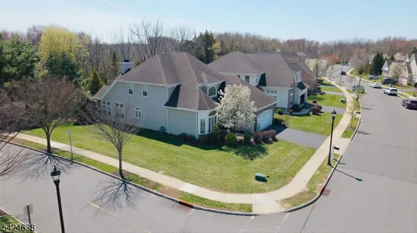 Property Slideshow image 3 of 29 | 23 schindler ct, Franklin Twp., NJ, 08873
