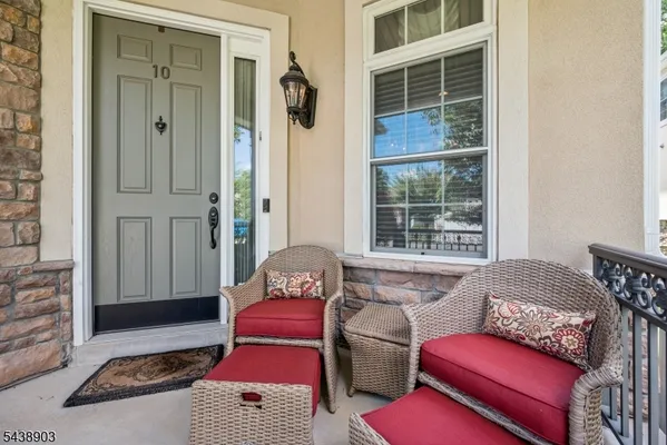 Property Slideshow image 2 of 37 | 10 johns dr, Warren Twp., NJ, 07059