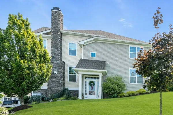 Property Slideshow image 2 of 29 | 18 blazingstar way, Allamuchy Twp., NJ, 07840