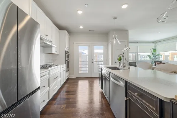 Property Slideshow image 2 of 34 | 3 vanderbilt blvd 406, Florham Park Boro, NJ, 07932